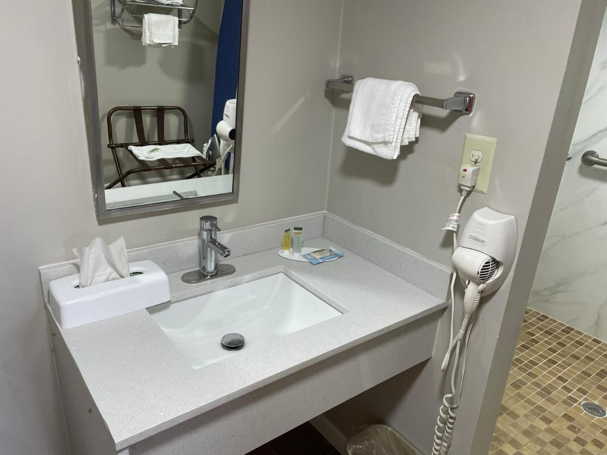 Days Inn By Wyndham Valdosta/Near Valdosta Mall Eksteriør billede